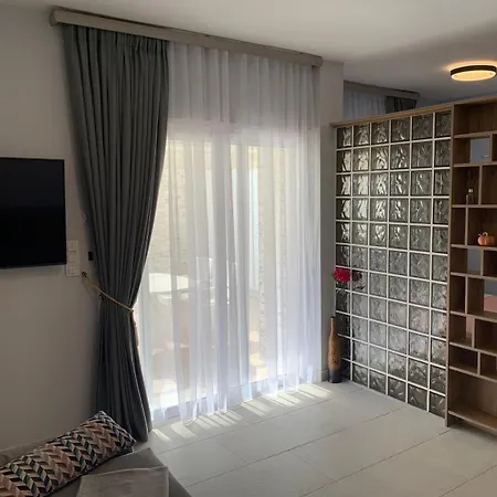 Relax Apartment 50M From The Sea Loutraki  Exterior photo