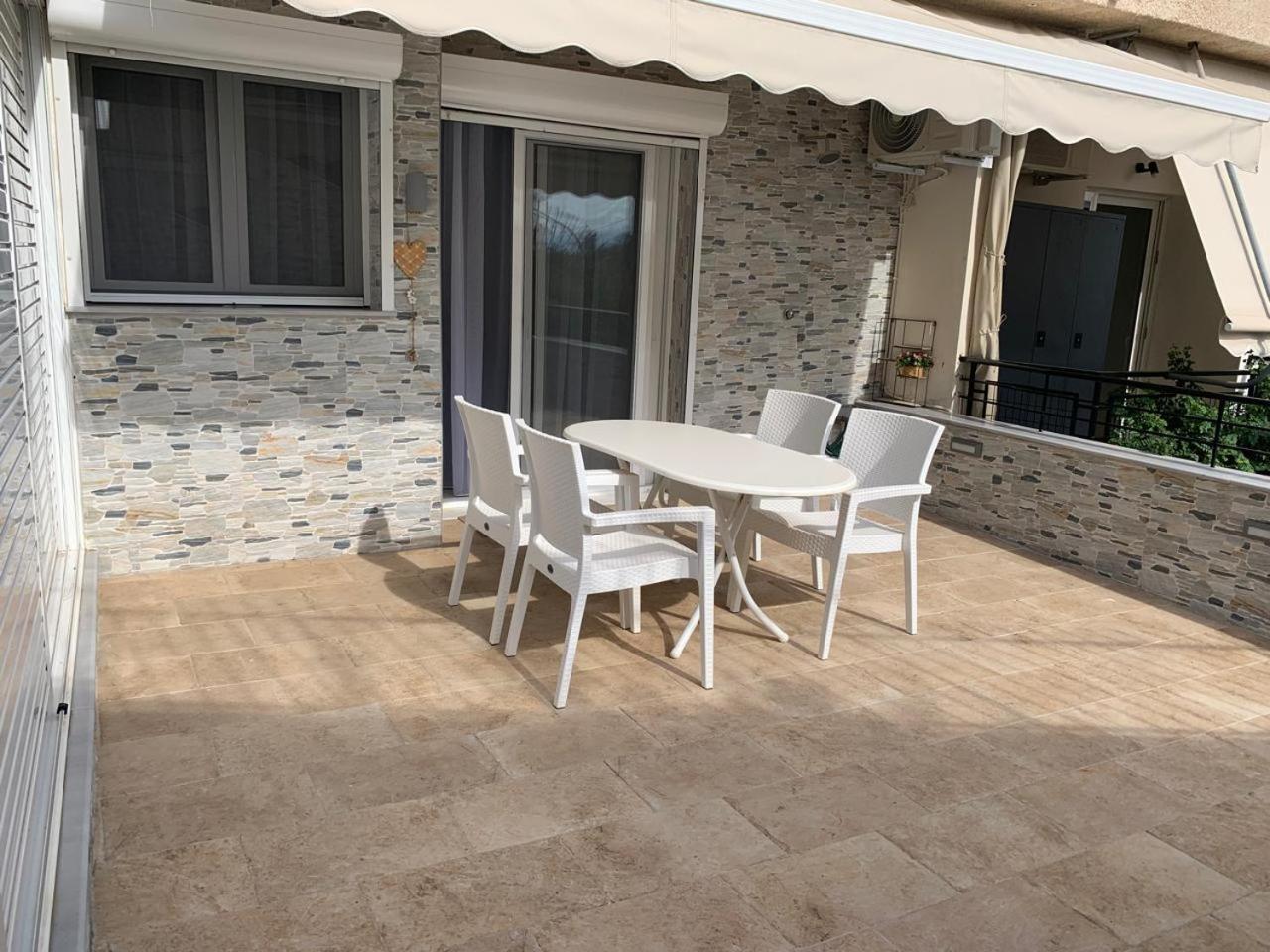 Apartment Relax 50m From The Sea Loutraki (Corinthia)
